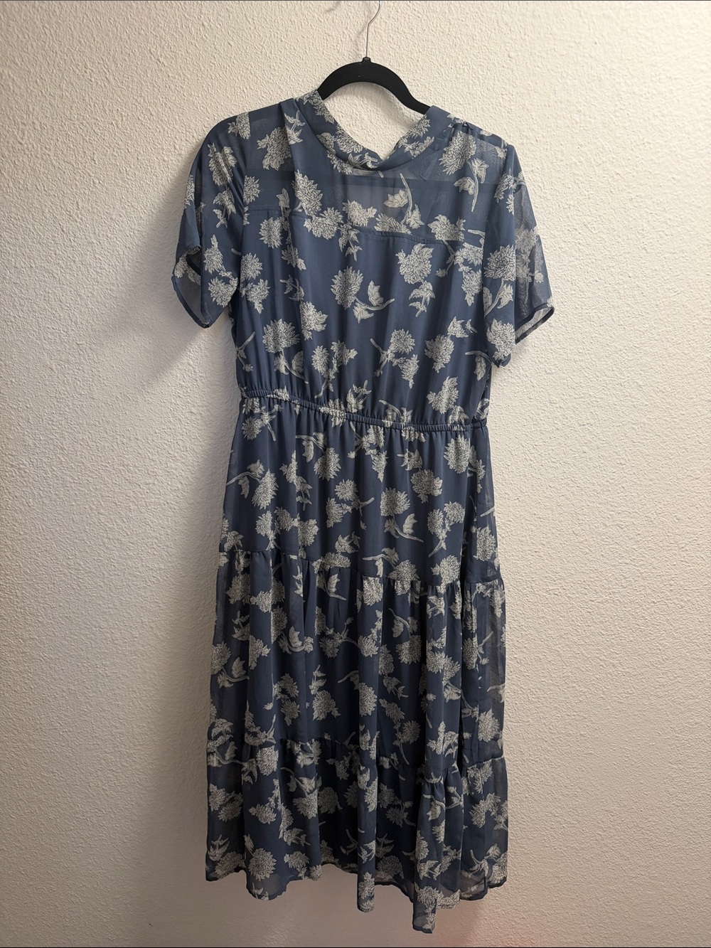 Lulu's Blue Floral Tiered Midi Dress with White Print